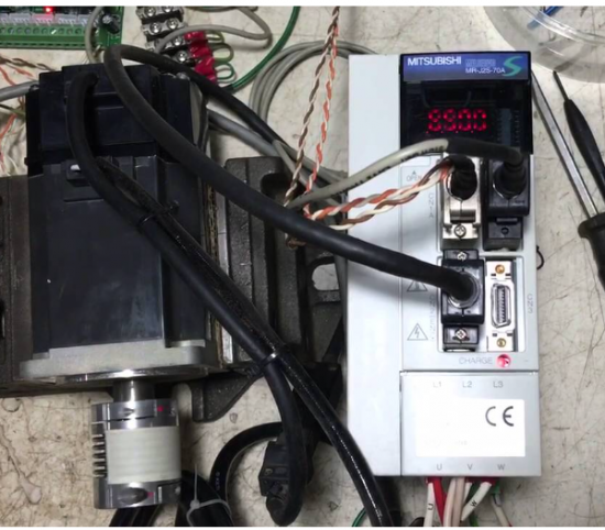 Dịch vụ sửa chữa motor servo Mitsubishi chị cháy do chạm chập ngõ vào