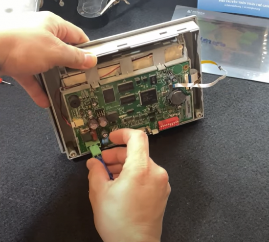 Chuyên Sửa cảm ứng màn hình EVIEW - chuyên thay LCD màn hình EVIEW