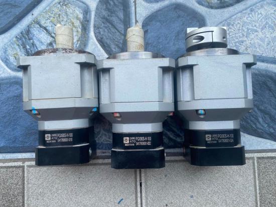 Hộp số giảm tốc Servo 1KW chất lượng cực tốt