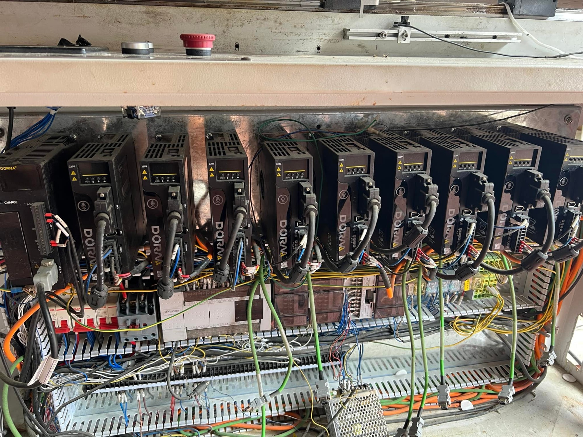 Sửa Chữa Servo Dorna – Giải Pháp Tối Ưu Cho Doanh Nghiệp Sản Xuất Công Nghiệp