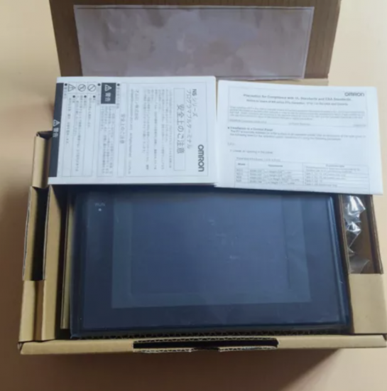 Màn hình cảm ứng  HMI Omron NS15-TX01B-V2