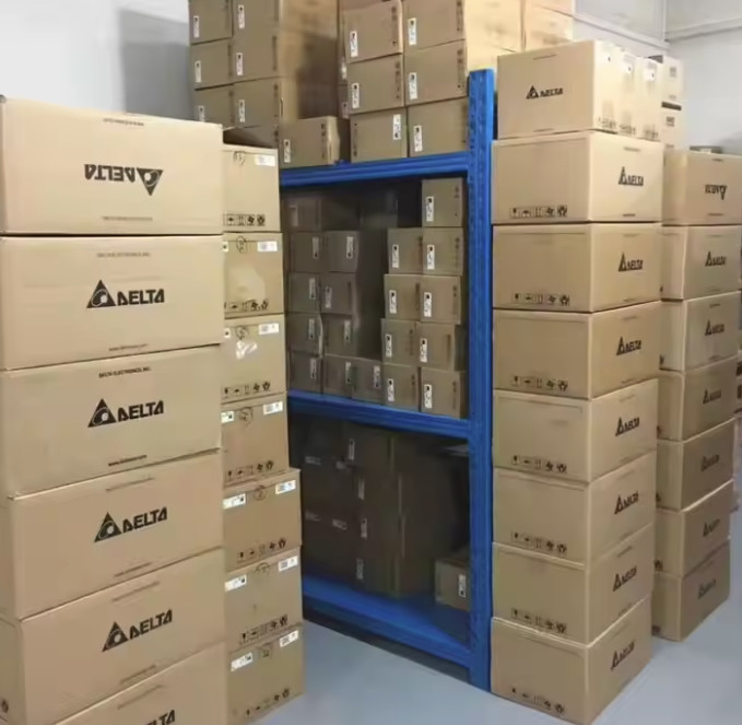 Bộ lập trình PLC Delta DVP28SA211T, 16 DI/12 DO, hàng mới 100%