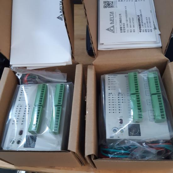 Bộ lập trình PLC Delta DVP28SV11T2, 16DI/12DO, hàng chính hãng